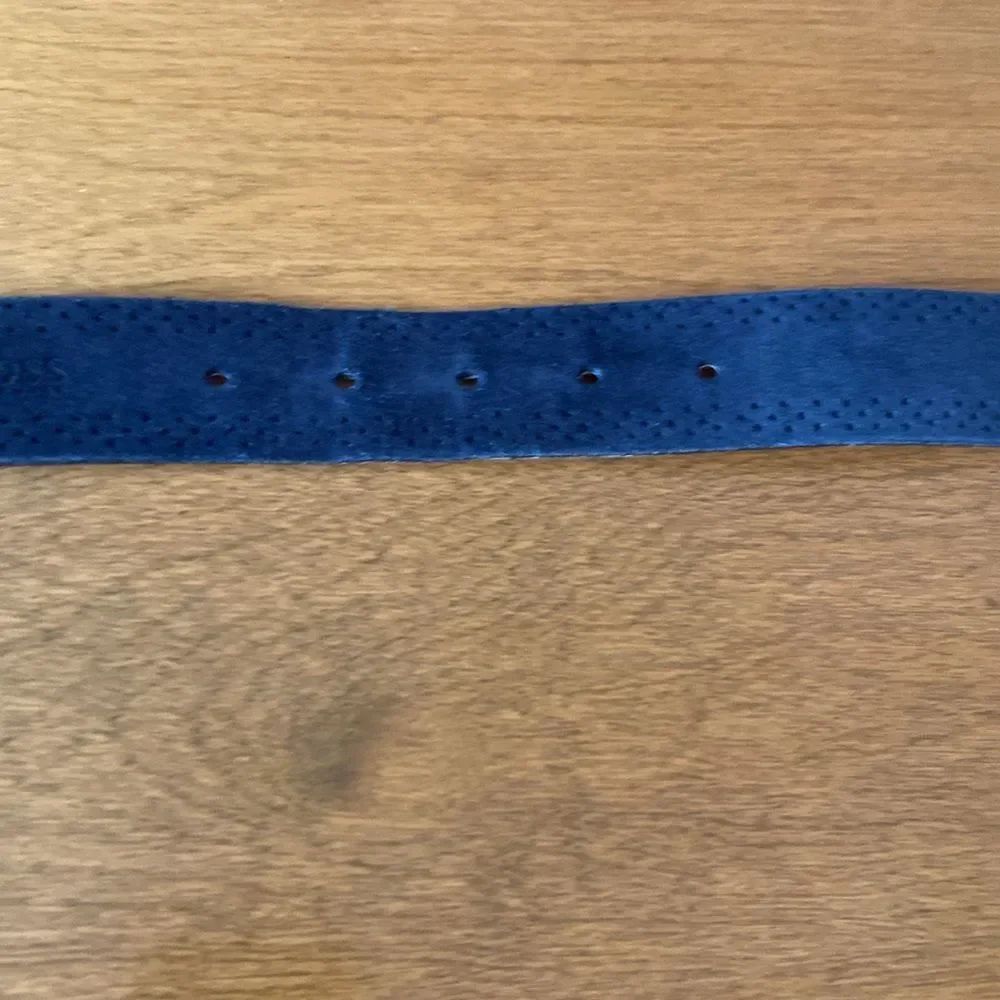 Hugo Boss suede belt - Picture 7 of 10
